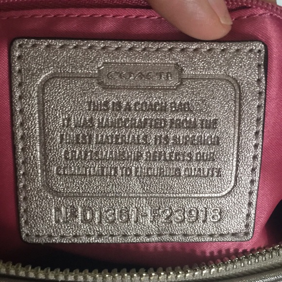 Coach purse - Picture 5 of 8
